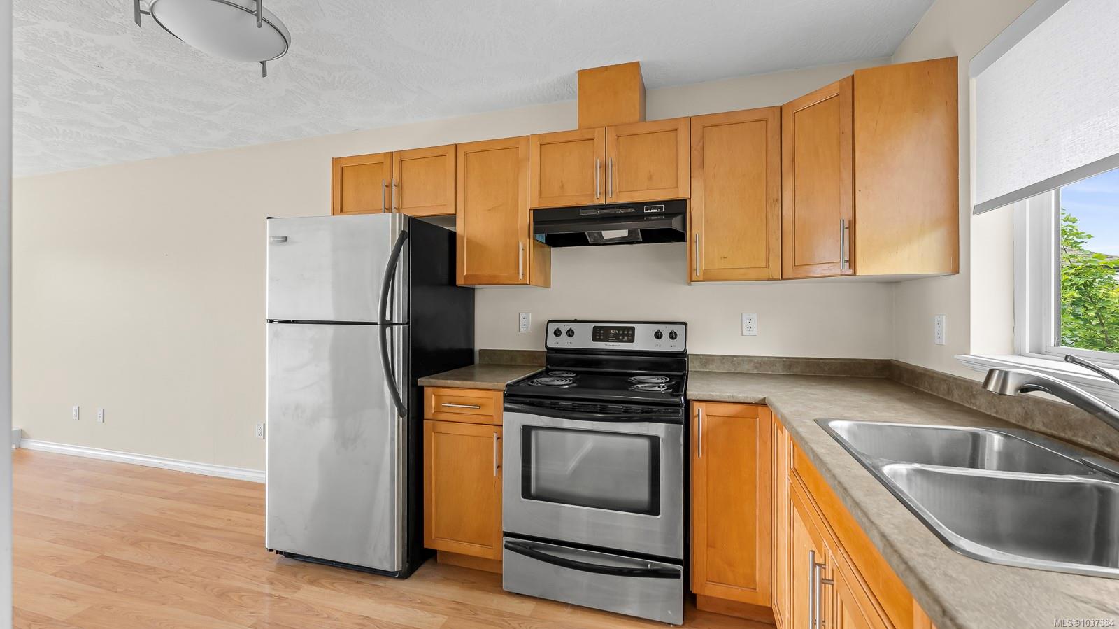Additional image 4 of 302-840 Shamrock Place, Comox, BC, V9M 4G4