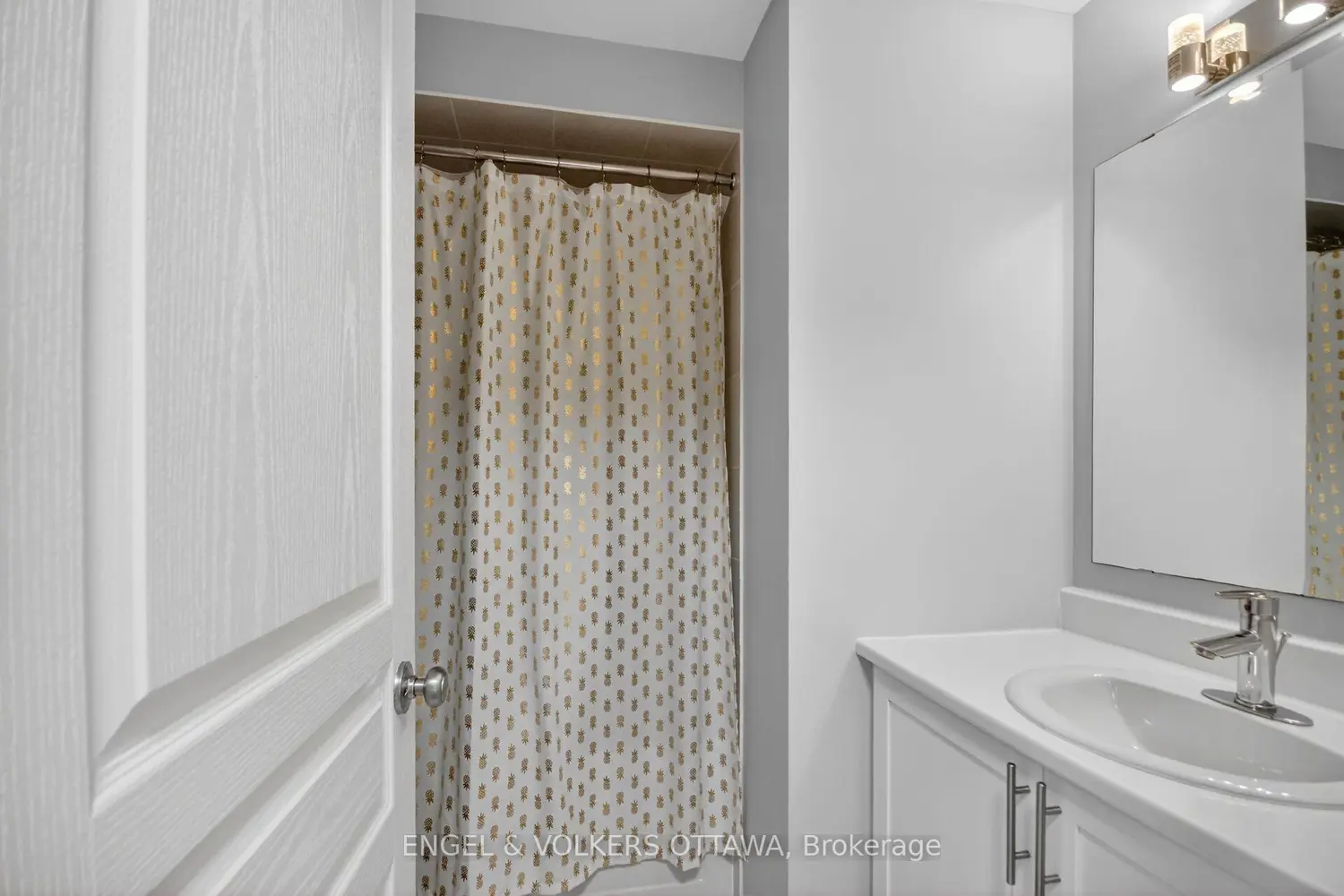 Additional image 13 of 53 Tayside Private A