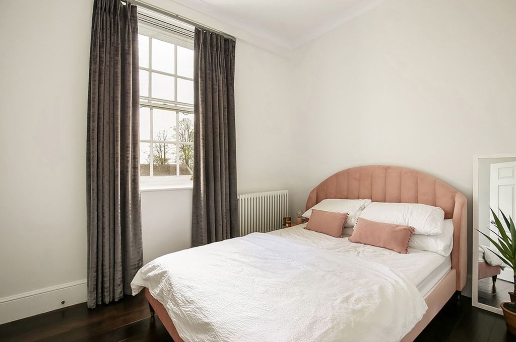 Additional image 8 of 3 bed flat to rentPeninsula Square, Winchester SO23
