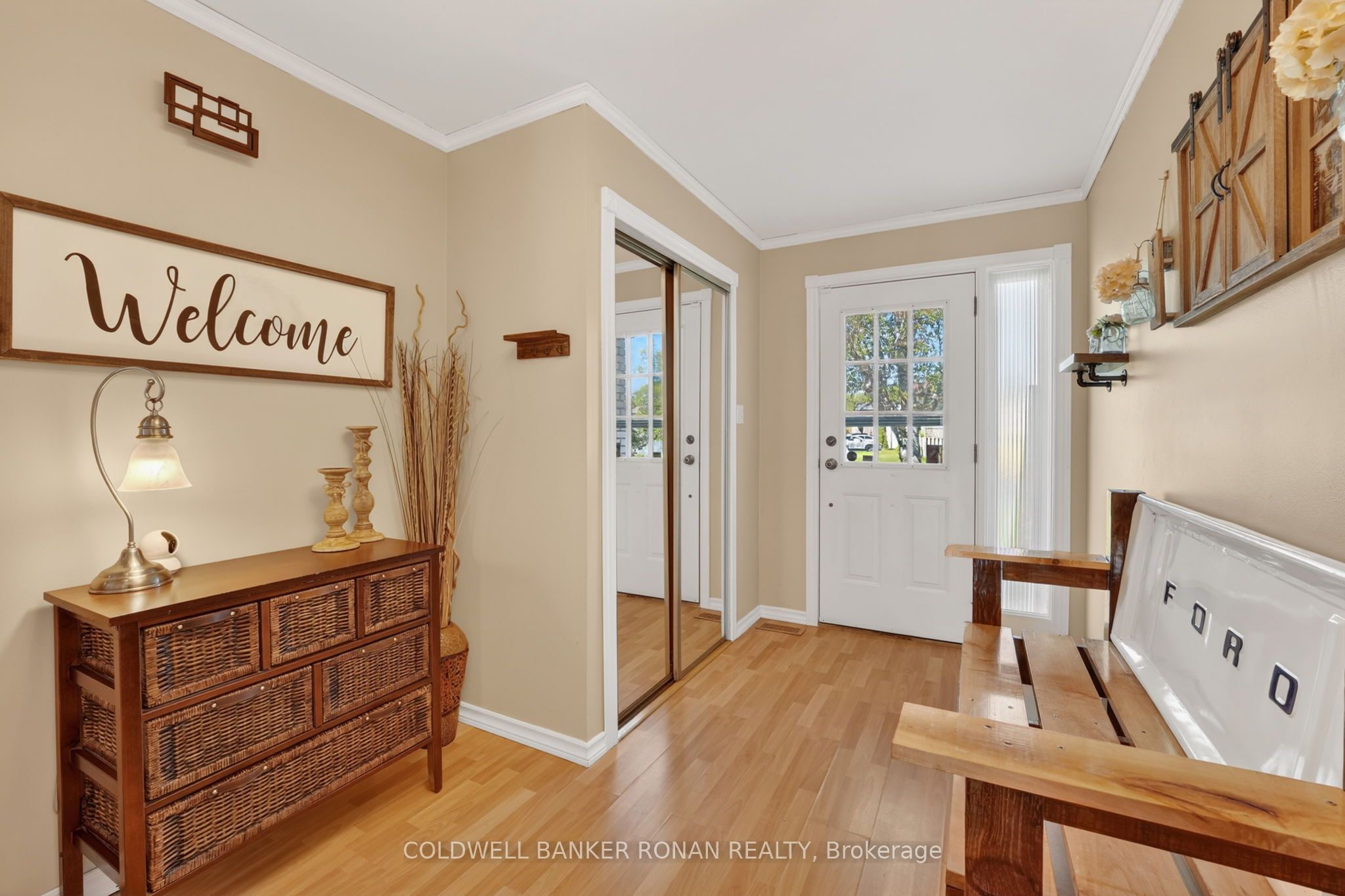 Additional image 5 of 19 Larkdale Crescent, Essa, ON, L0M 1B0