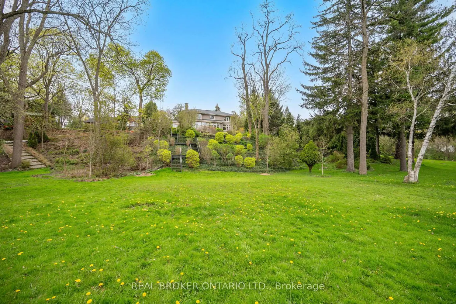 37 Lorraine Gardens