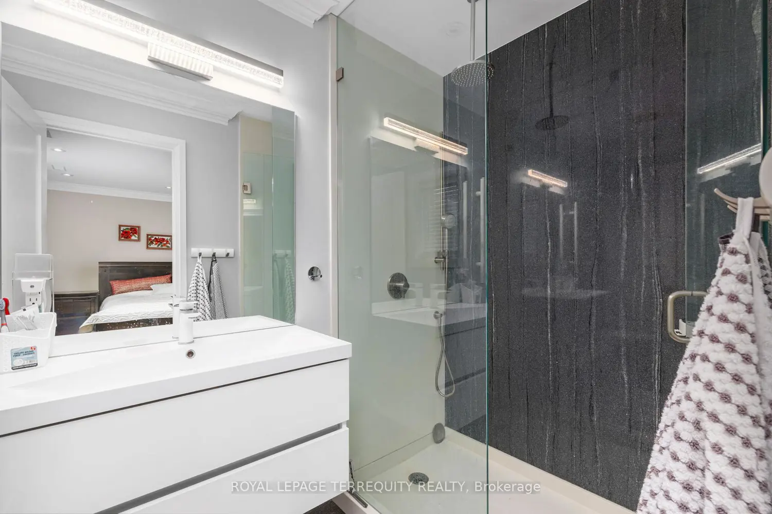 Additional image 11 of 582 Hyacinthe Boulevard