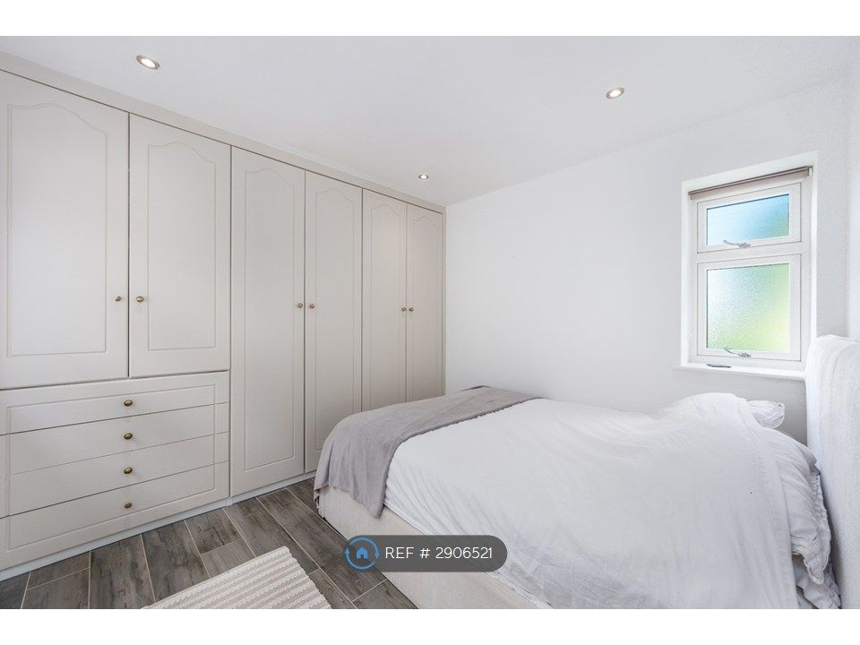 Additional image 32 of 7 bed detached house to rentBurnt Mill Lane, Harlow CM20