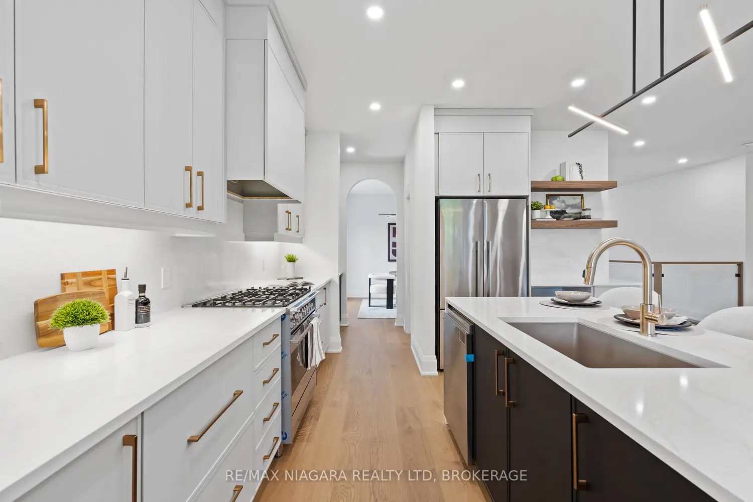 Additional image 5 of 17 Accursi Crescent