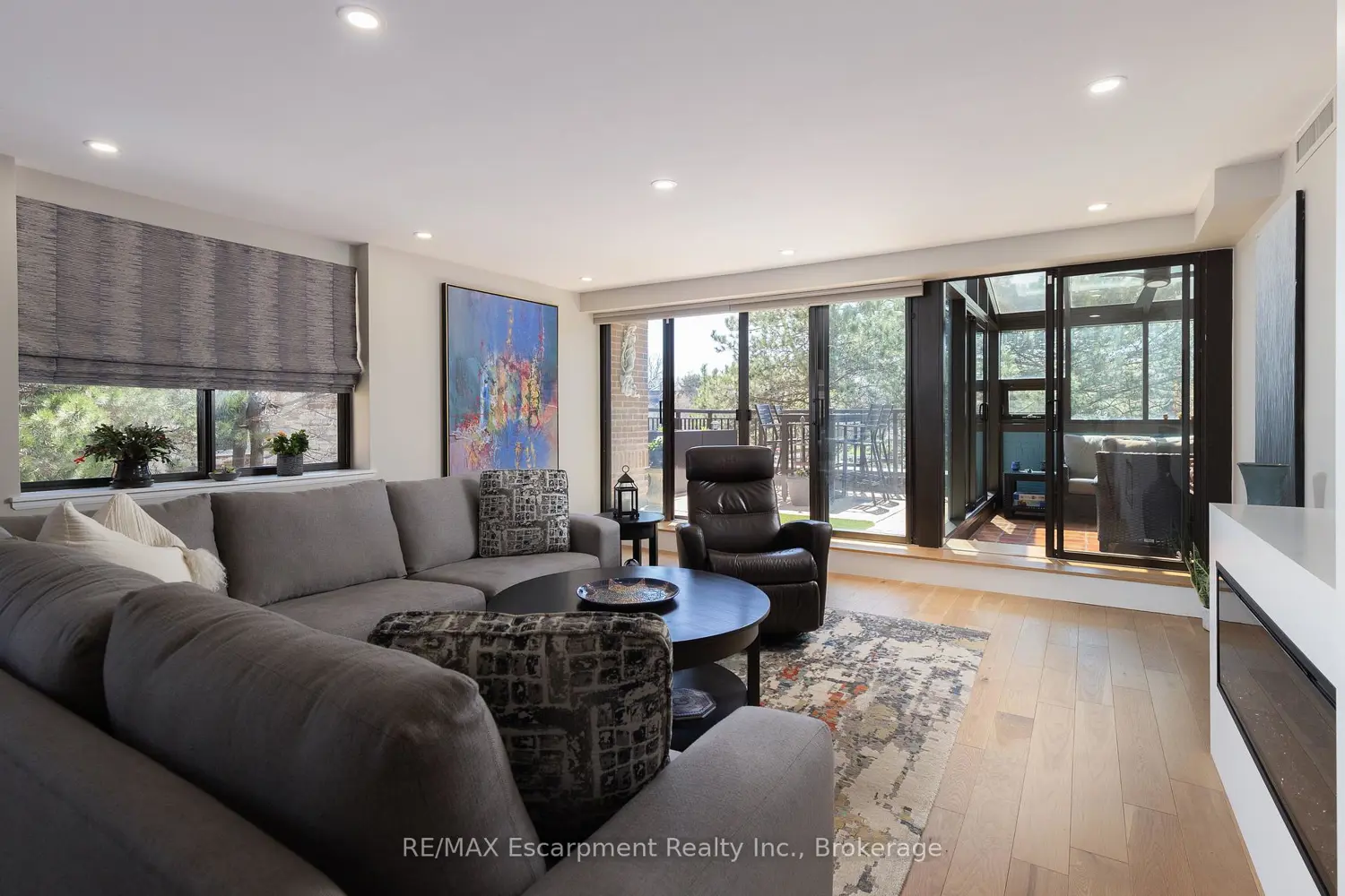Additional image 9 of 100 Lakeshore Road 303