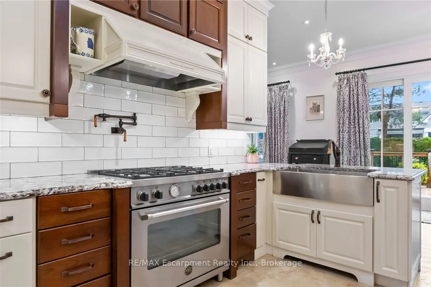 Additional image 3 of 2073 Deramore Drive