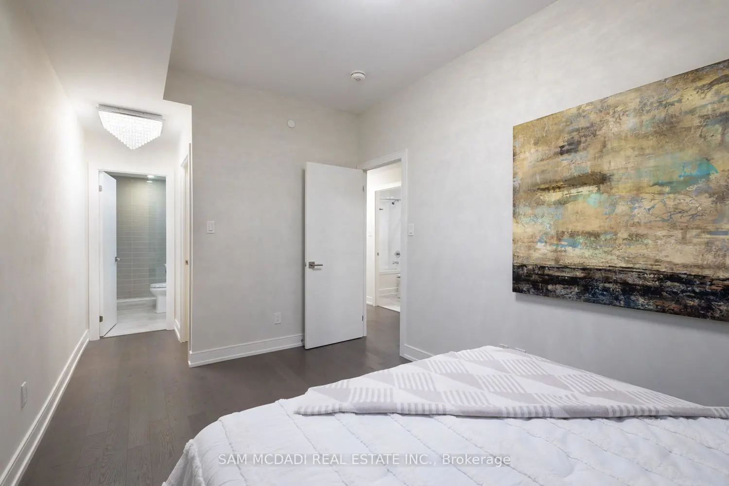 Additional image 11 of 670 Atwater Avenue 1