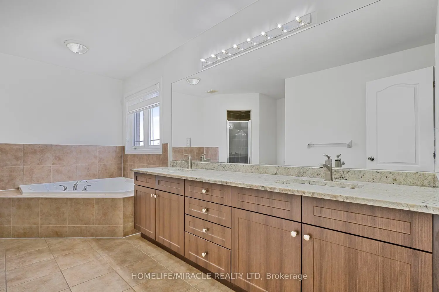 Additional image 8 of 71 Skyvalley Drive