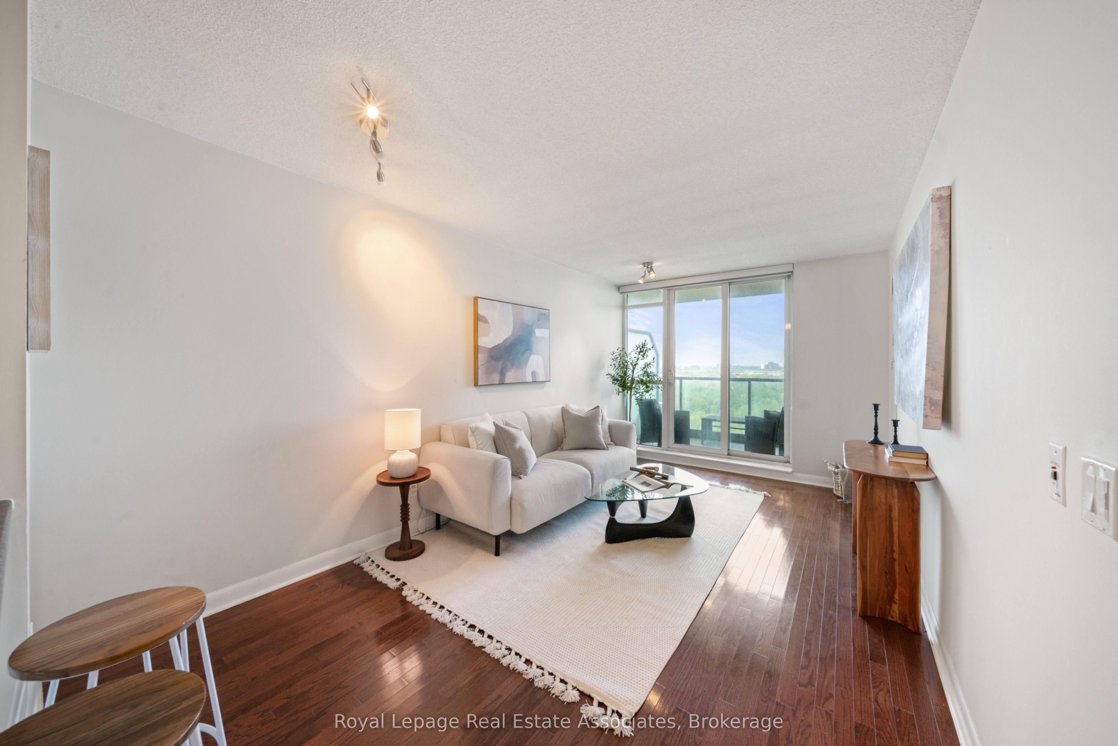 Additional image 5 of 1601-225 Sherway Gardens Road, Toronto, ON, M9C 0A3