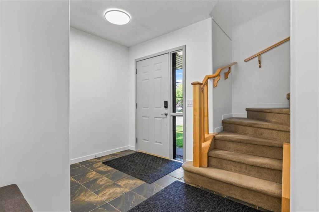 Additional image 3 of 57 Everwillow Boulevard SW, Calgary, AB, T2Y4G4