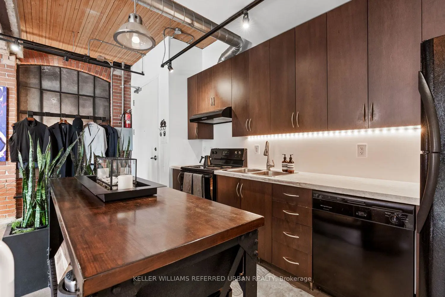 Additional image 7 of 68 Broadview Avenue 121