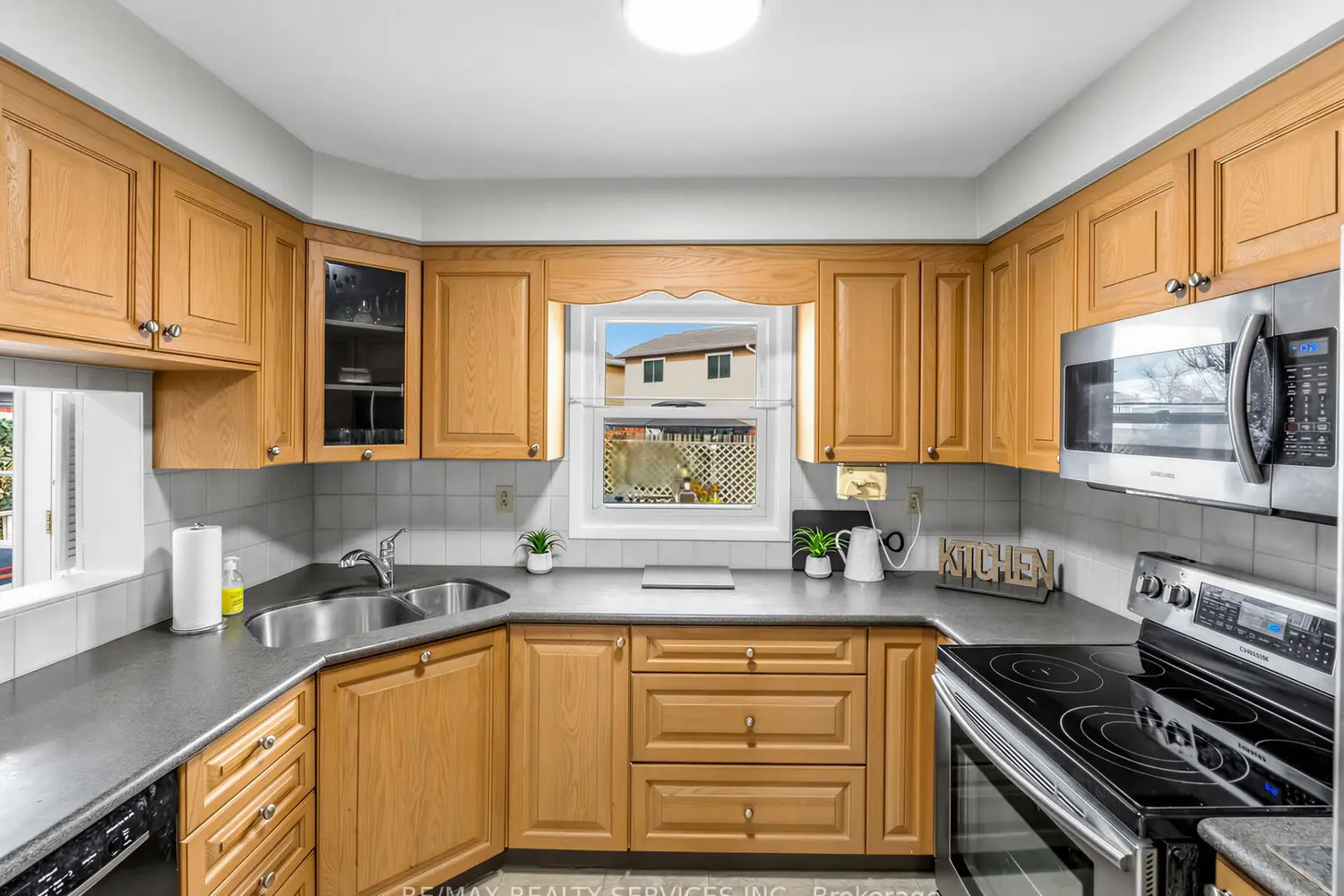 Additional image 9 of 32 Helios Place