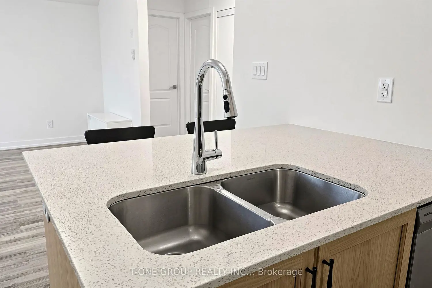 Additional image 10 of 370 Red Maple Road 106