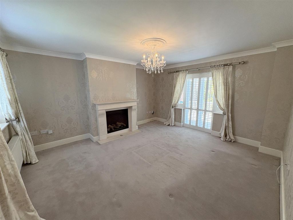 Additional image 4 of 5 bed detached house to rentGlaisdale Court, Darlington DL3