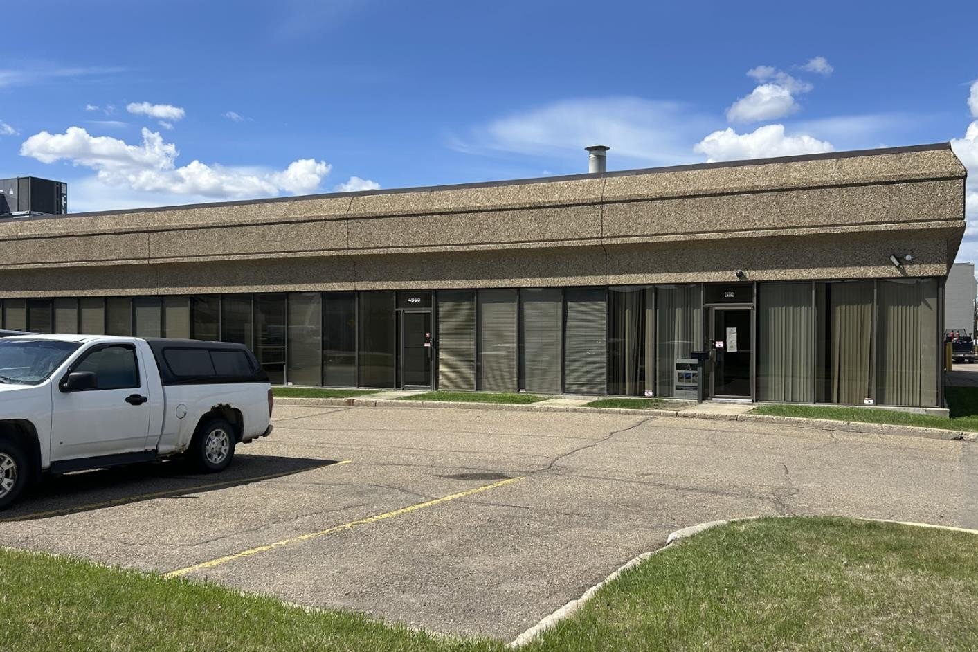Additional image 2 of 4954,-4804 89 Street NW, Edmonton, AB, T6E5K1