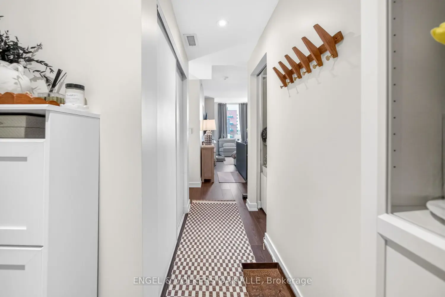 Additional image 4 of 28 Ann Street 418