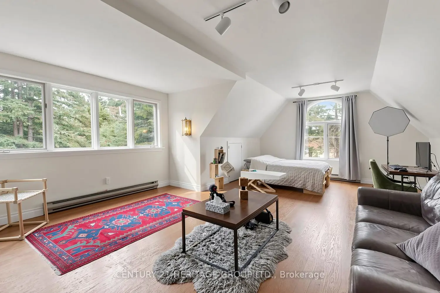 Additional image 12 of 21455 Warden Avenue