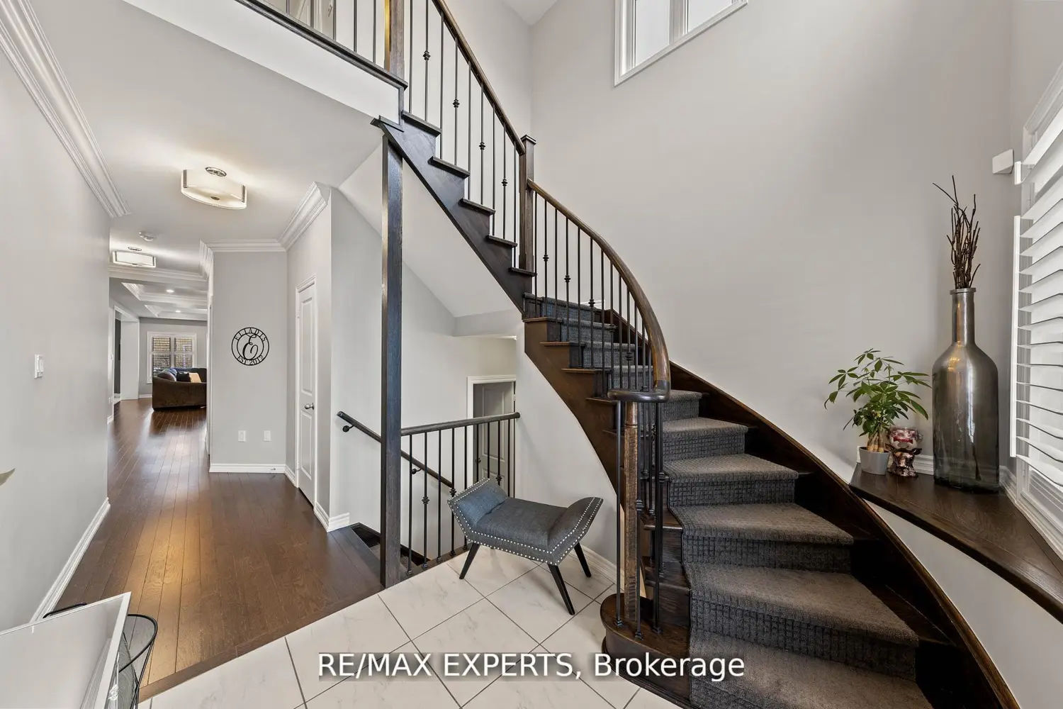 Additional image 6 of 48 Manor Glen Crescent