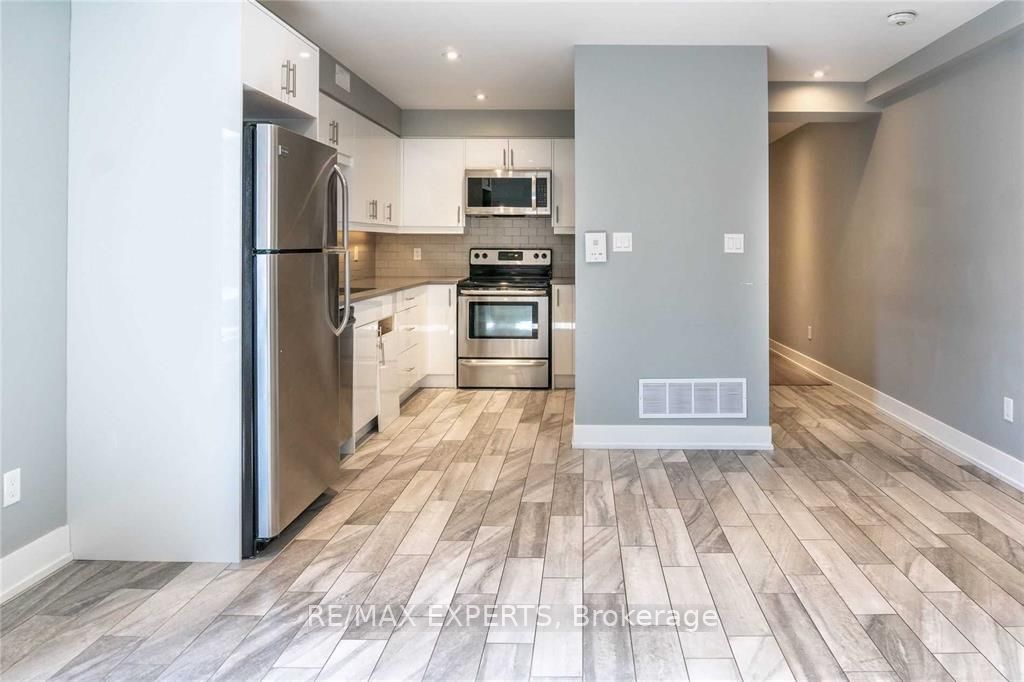 Additional image 3 of Upper-2 Hyde Avenue, Toronto, ON, M6M 1J3