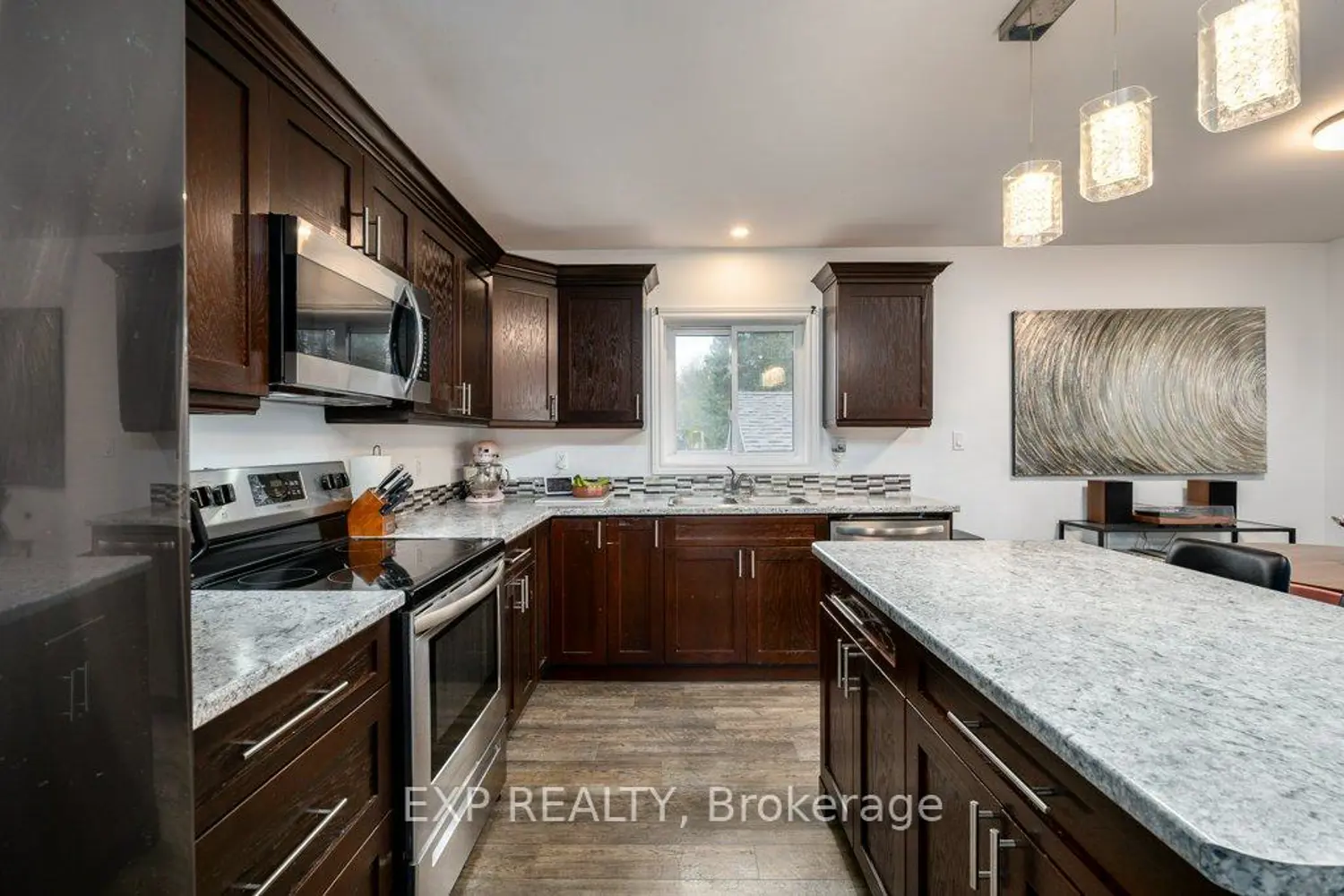 Additional image 7 of 102 Davis Street A