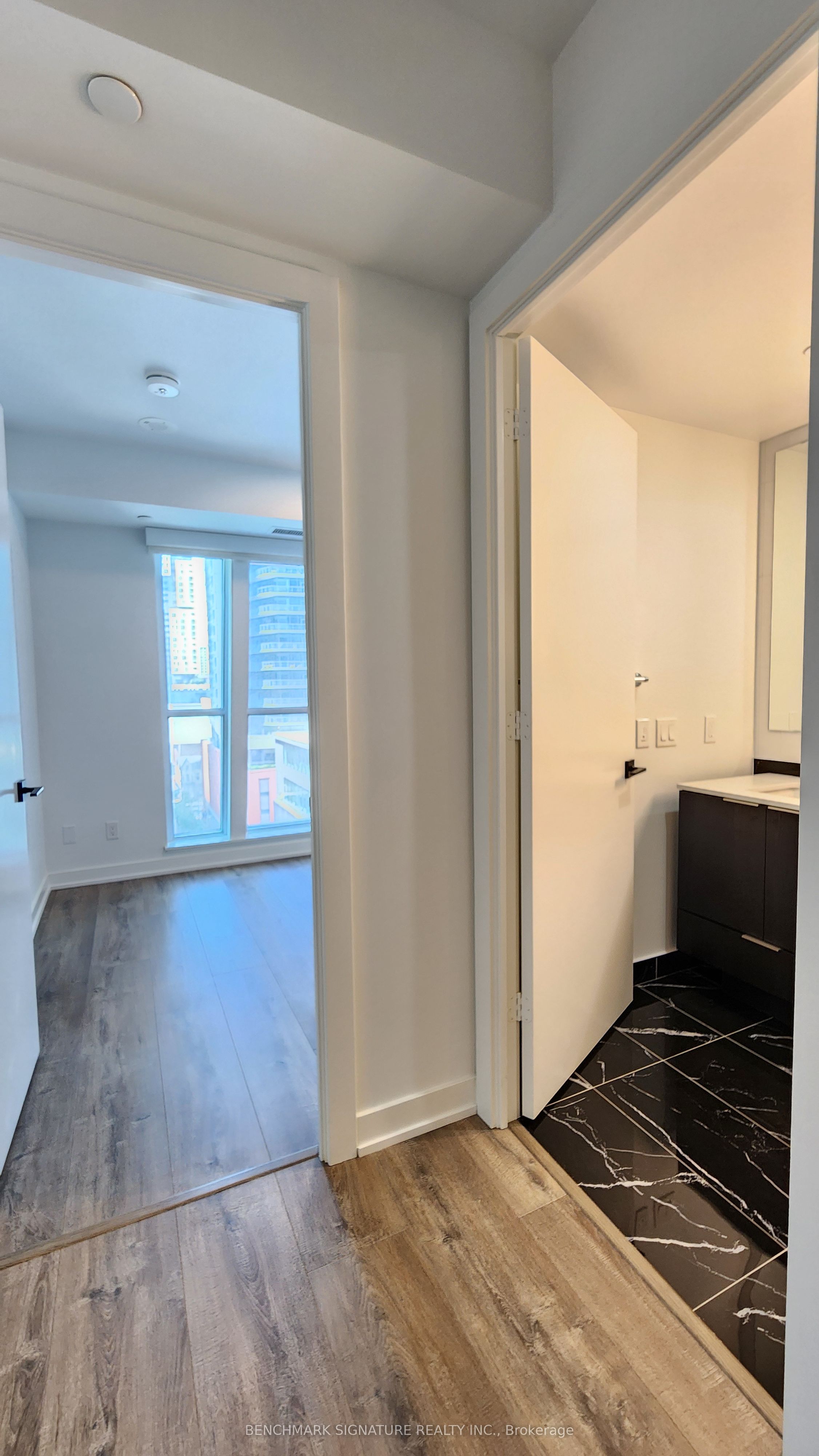 Additional image 5 of 1506-327 King Street W, Toronto, ON, M5V 0W7