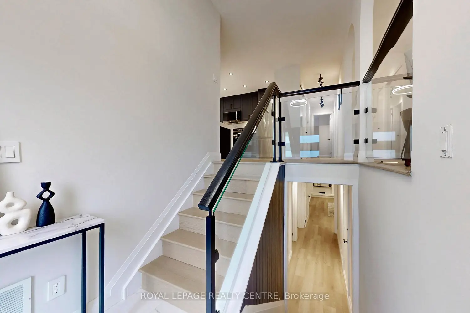 Additional image 6 of 776 Garth Street