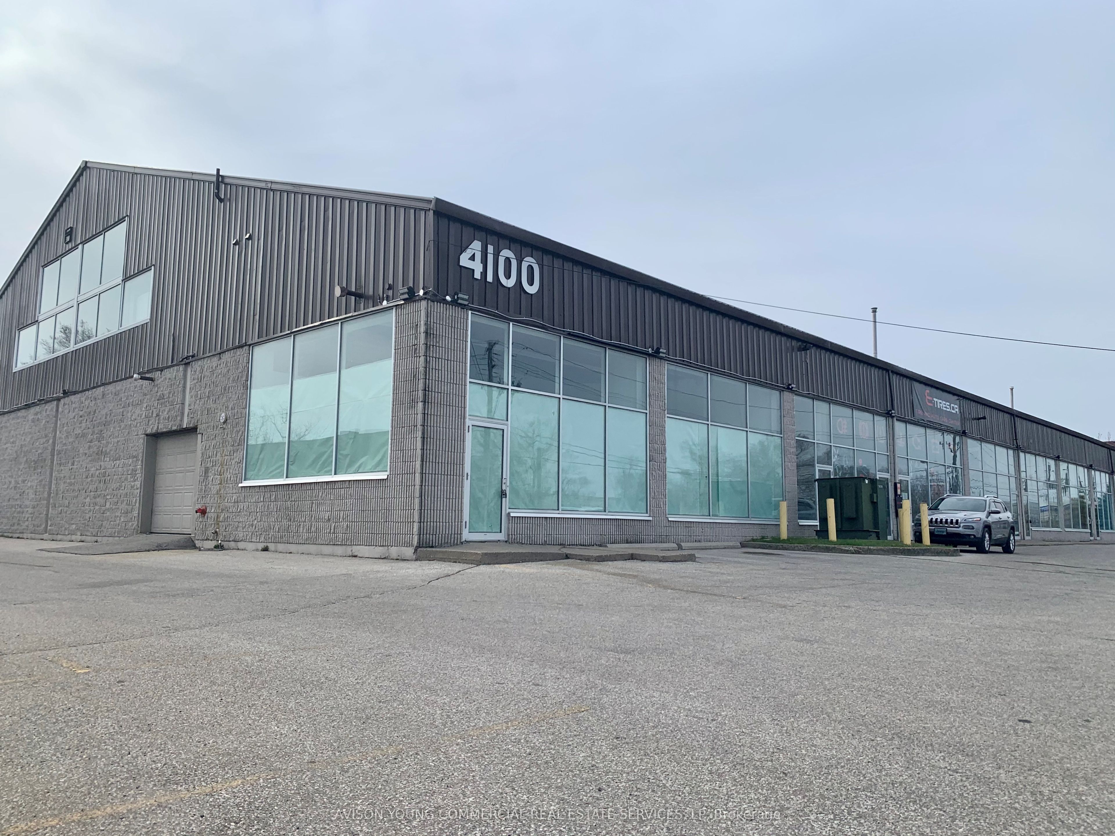 4-4100 Chesswood Drive, Toronto, ON, M3J 2B9