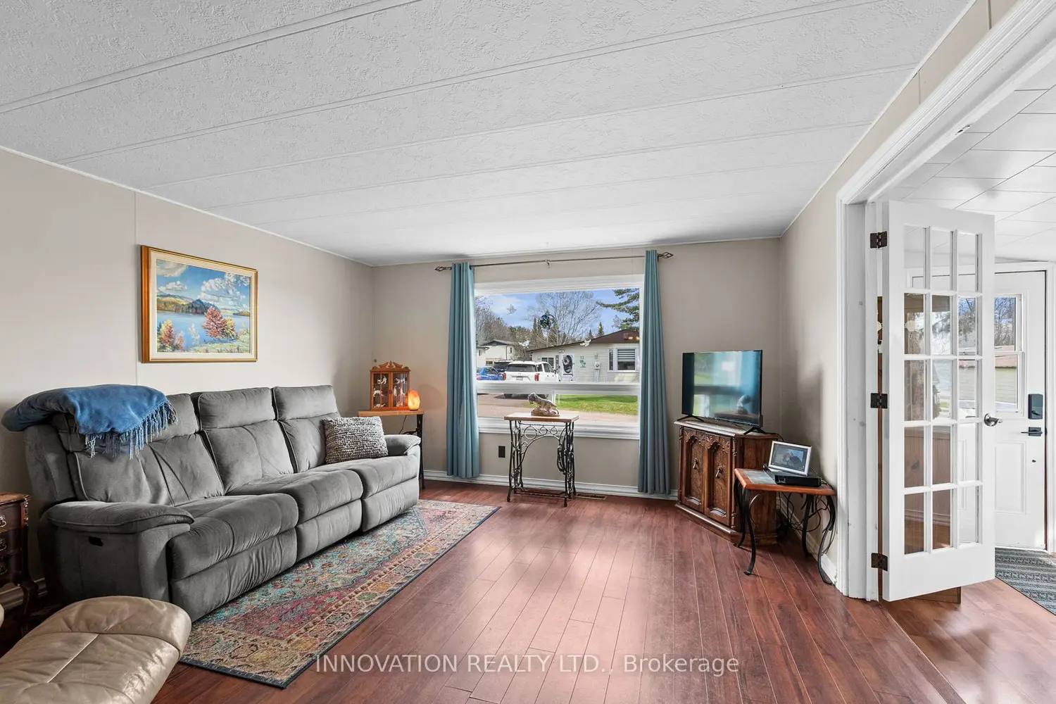 21 Evergreen Lane photo 2