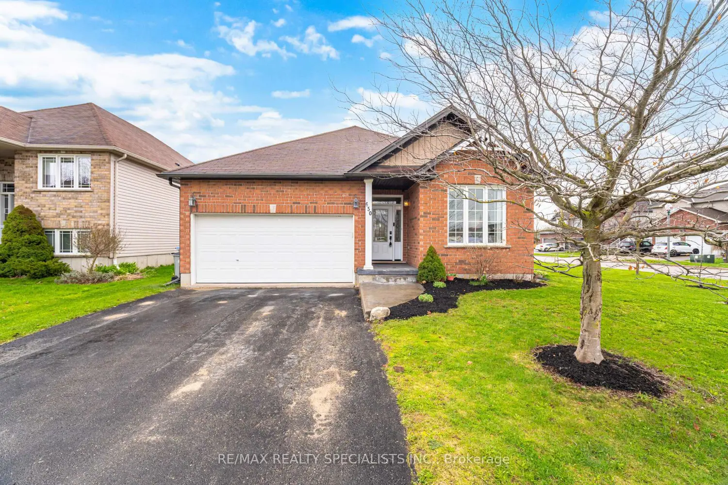 650 Reid Crescent