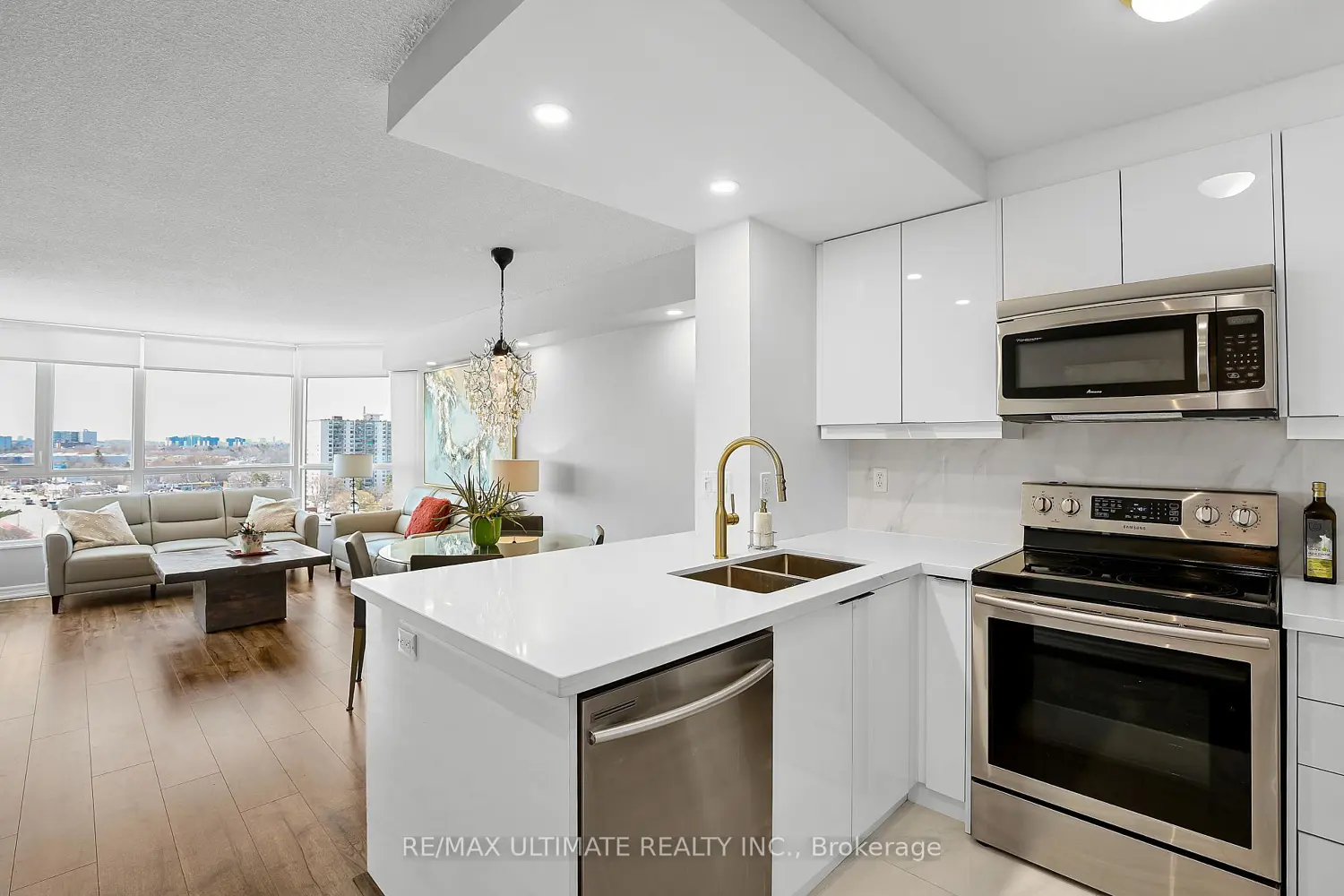 Additional image 6 of 3231 Eglinton Avenue 1205B