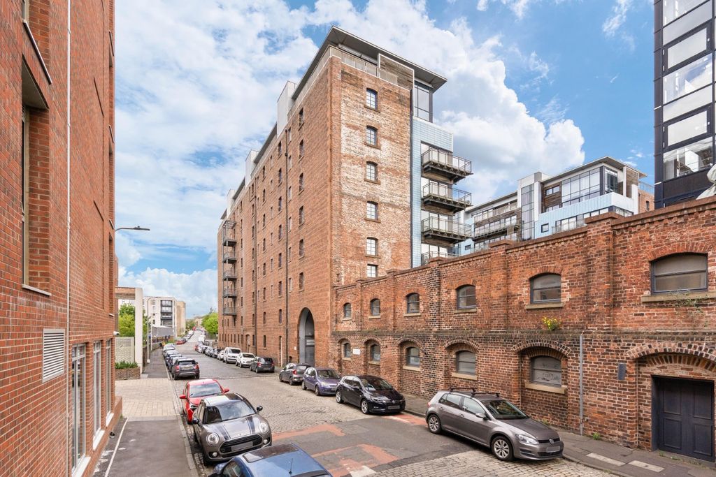 Additional image 3 of 2 bed flat to rentBreadalbane Street, Leith, Edinburgh EH6