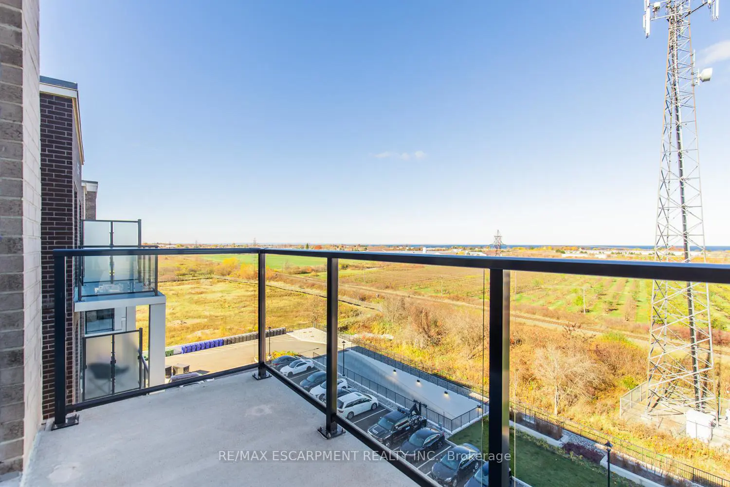 Additional image 12 of 5055 Greenlane Road 611