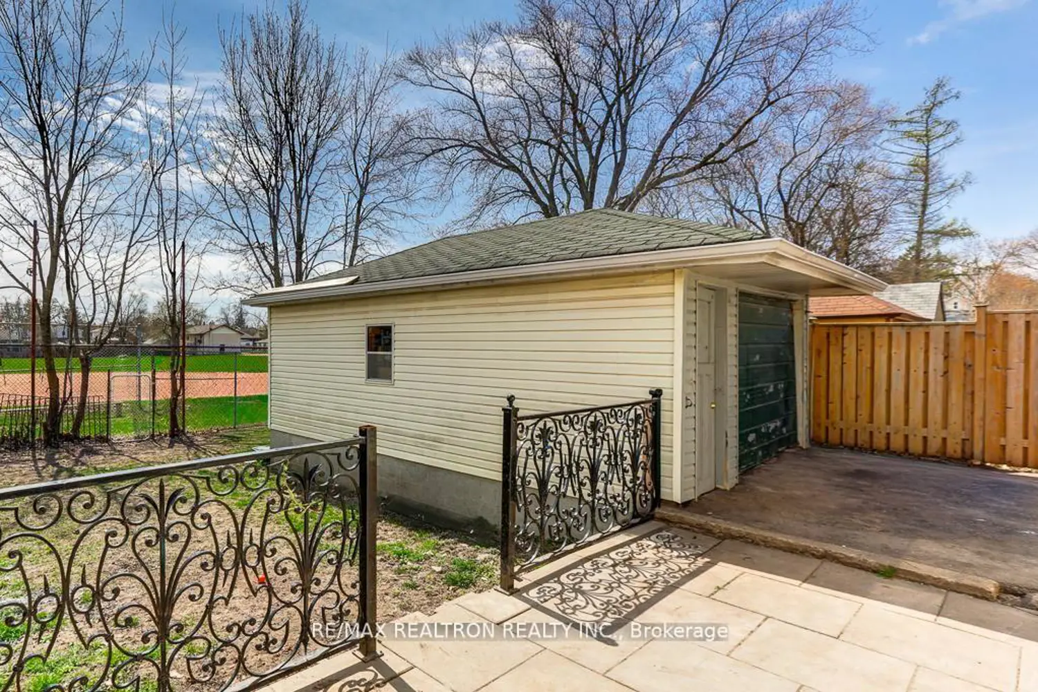 Additional image 17 of 317 Gliddon Avenue