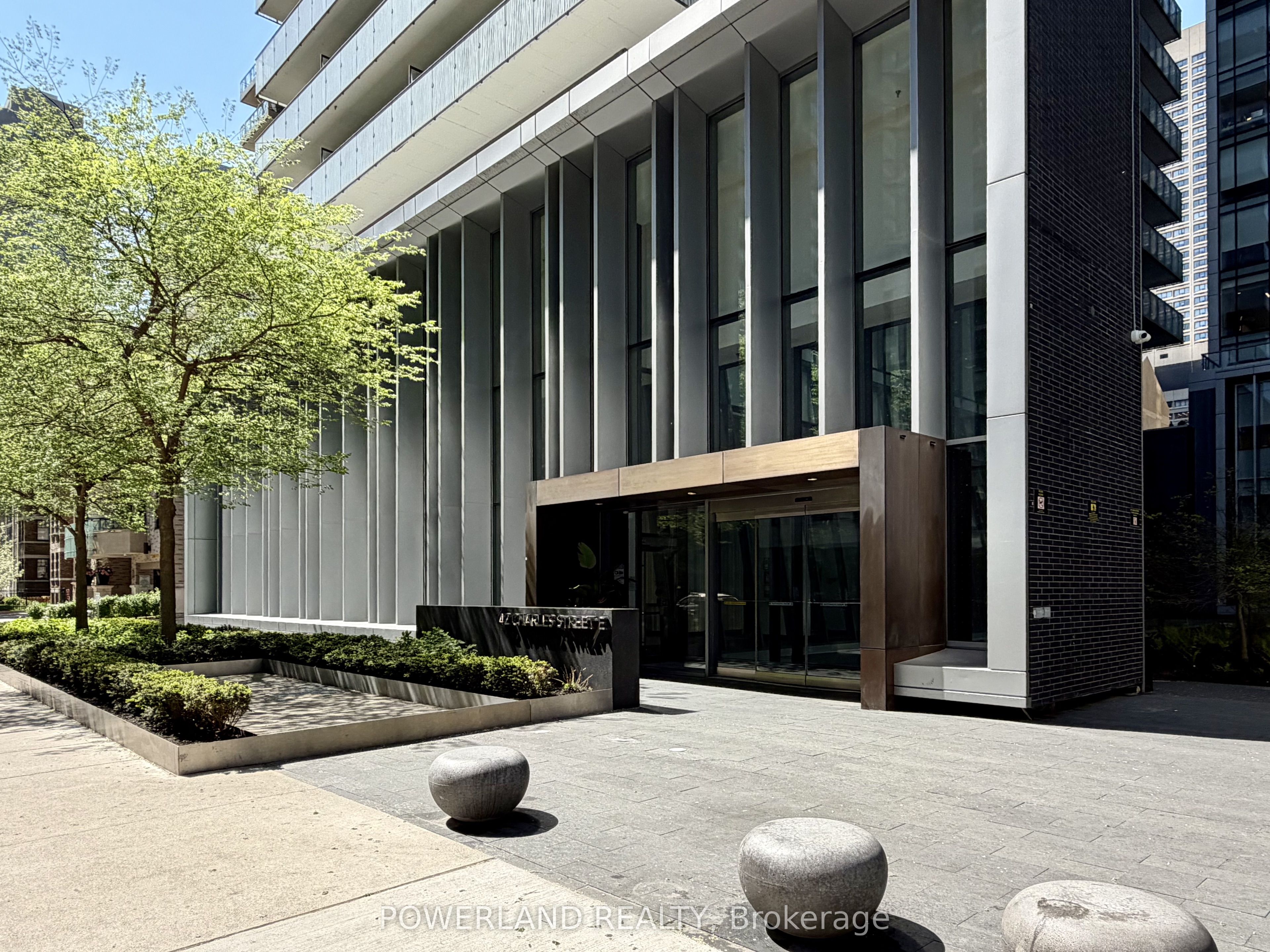 Additional image 2 of Lph4705-42 Charles Street E, Toronto, ON, M4Y 0B7