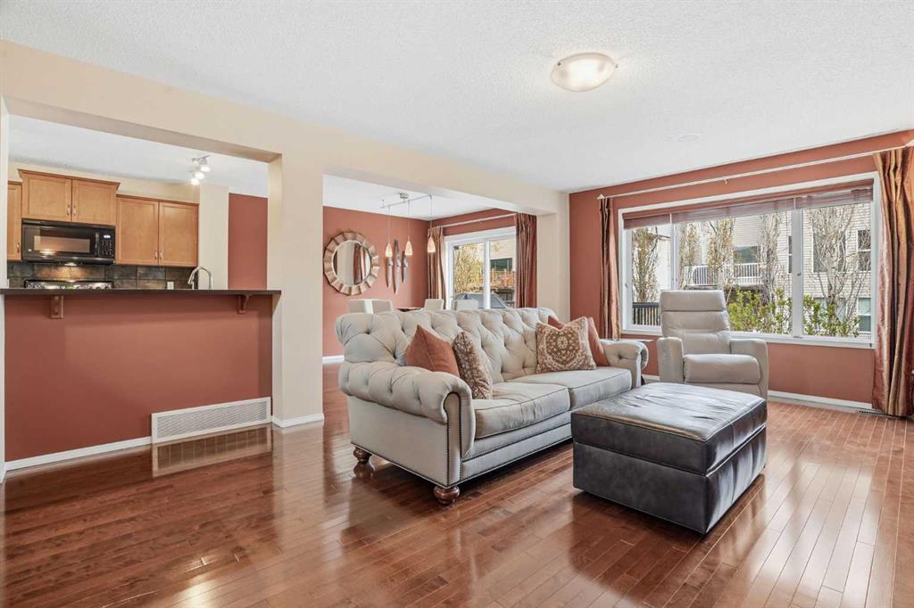Additional image 4 of 56 Everglen Way SW, Calgary, AB, T2Y 5G3