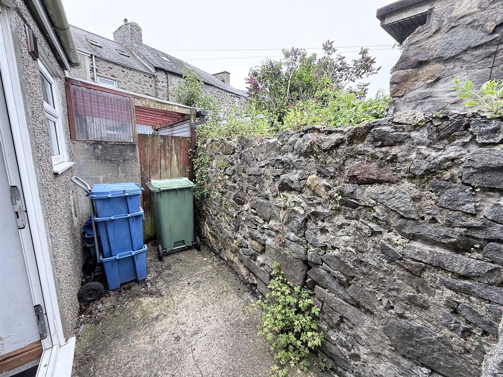 Additional image 11 of 2 bed terraced house to rentSand Street, Pwllheli LL53