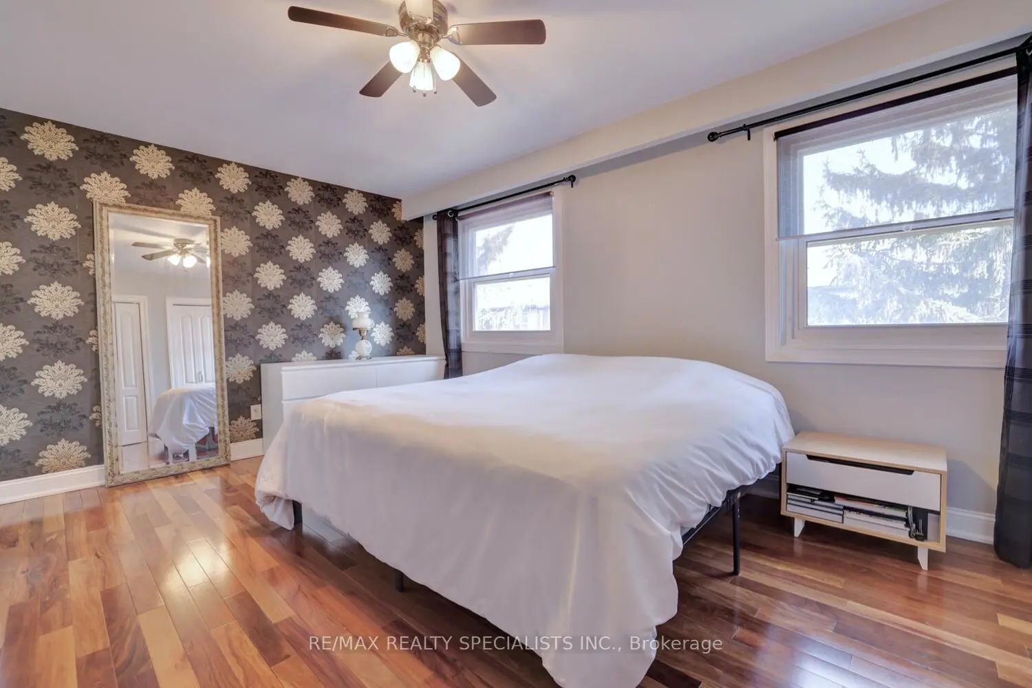 Additional image 11 of 2445 Homelands Drive 25