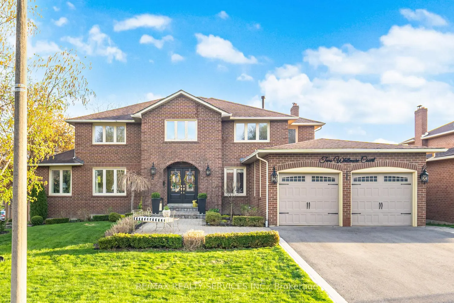 2 Whitmore Court