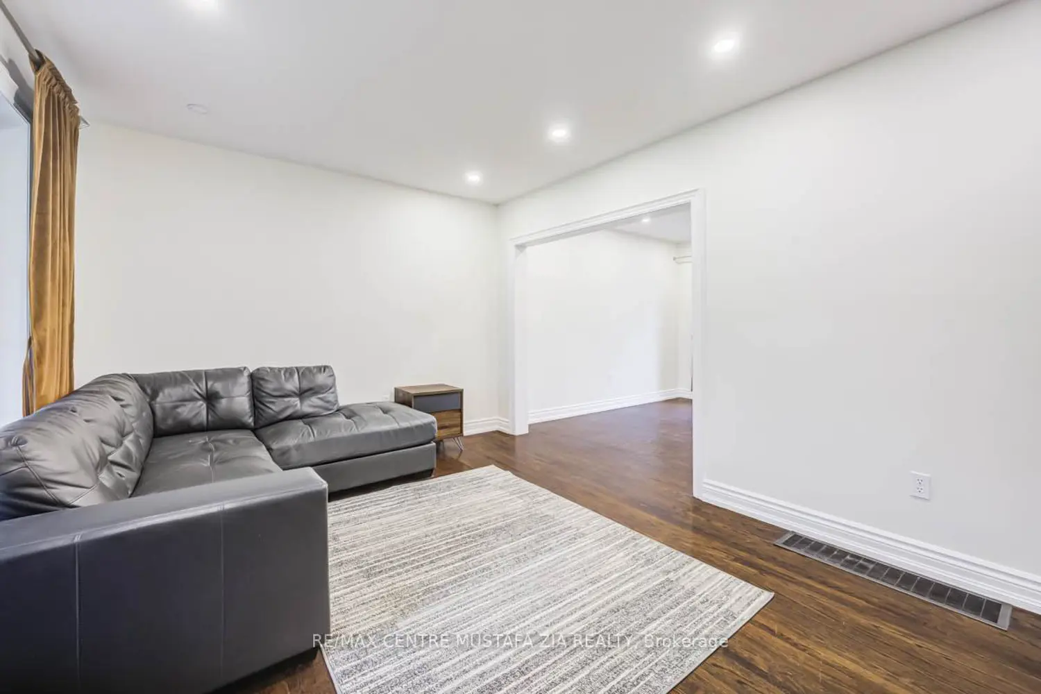 Additional image 5 of 561 Wingrove Crescent