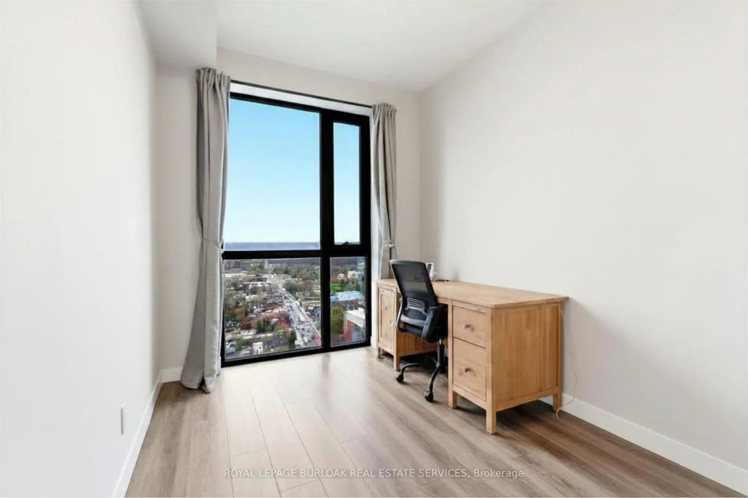 Additional image 6 of 15 Queen Street 2302