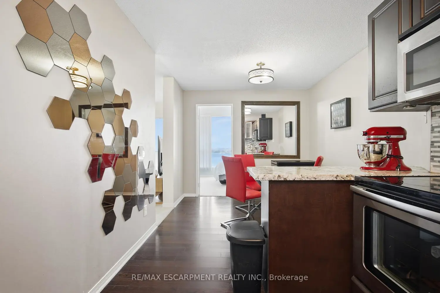 Additional image 8 of 145 Hillcrest Avenue Ph1