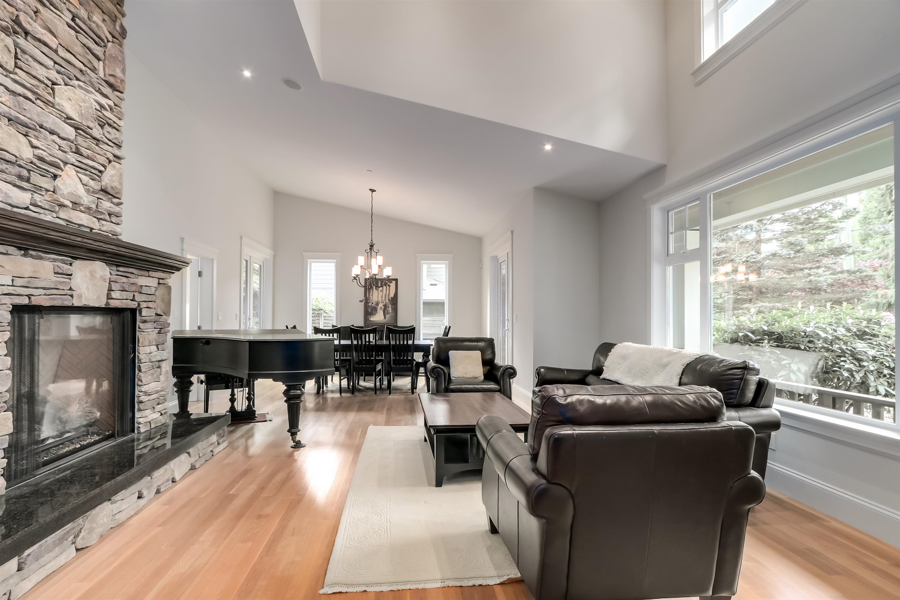 Additional image 4 of 352 St. James Crescent, West Vancouver, BC, V7S 1J8