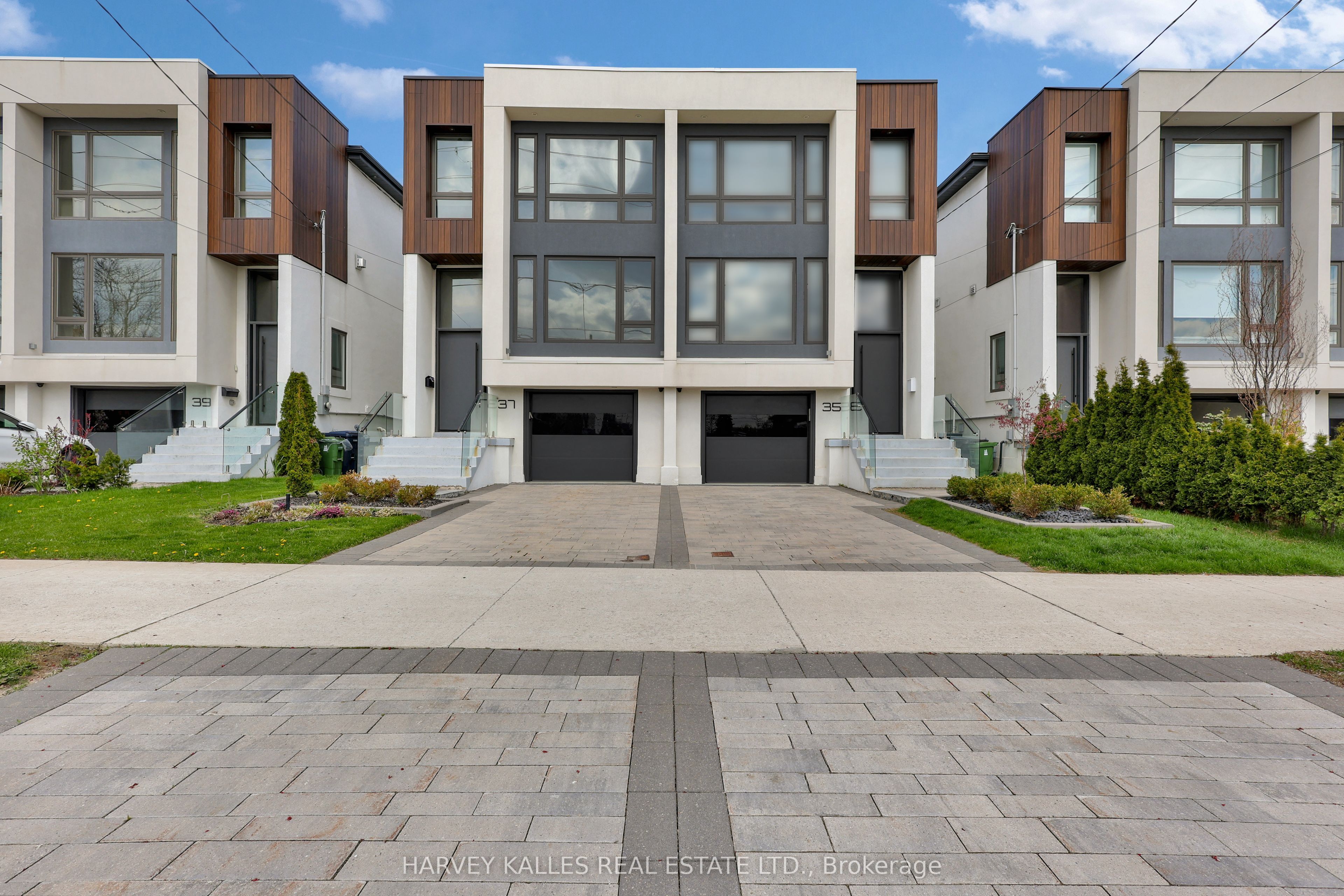 35 Wilmington Avenue, Toronto, ON, M3H 5J1