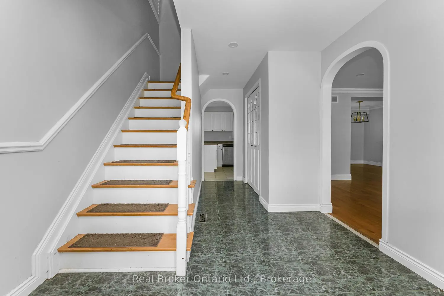 Additional image 6 of 2344 Devon Road