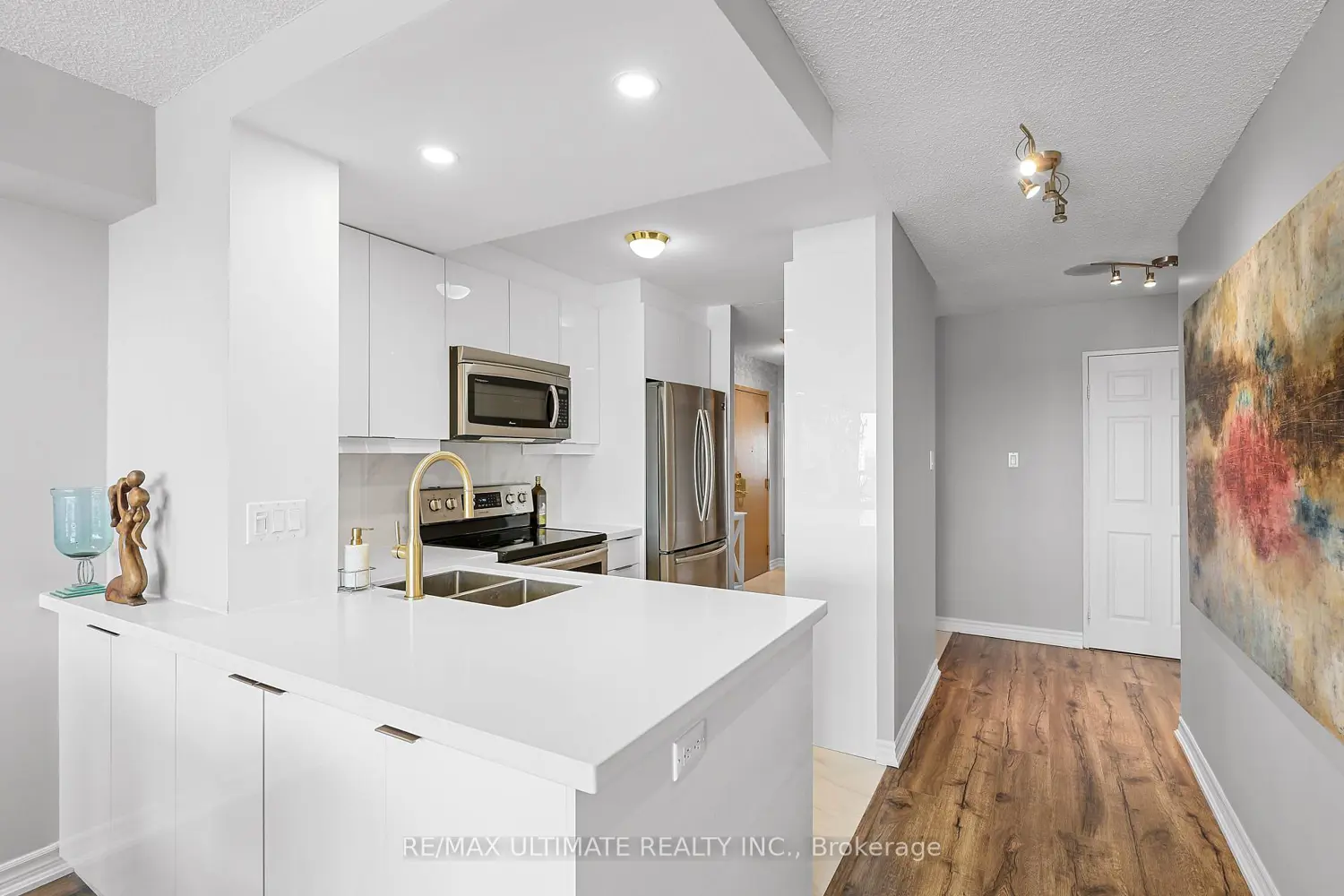 Additional image 7 of 3231 Eglinton Avenue 1205B