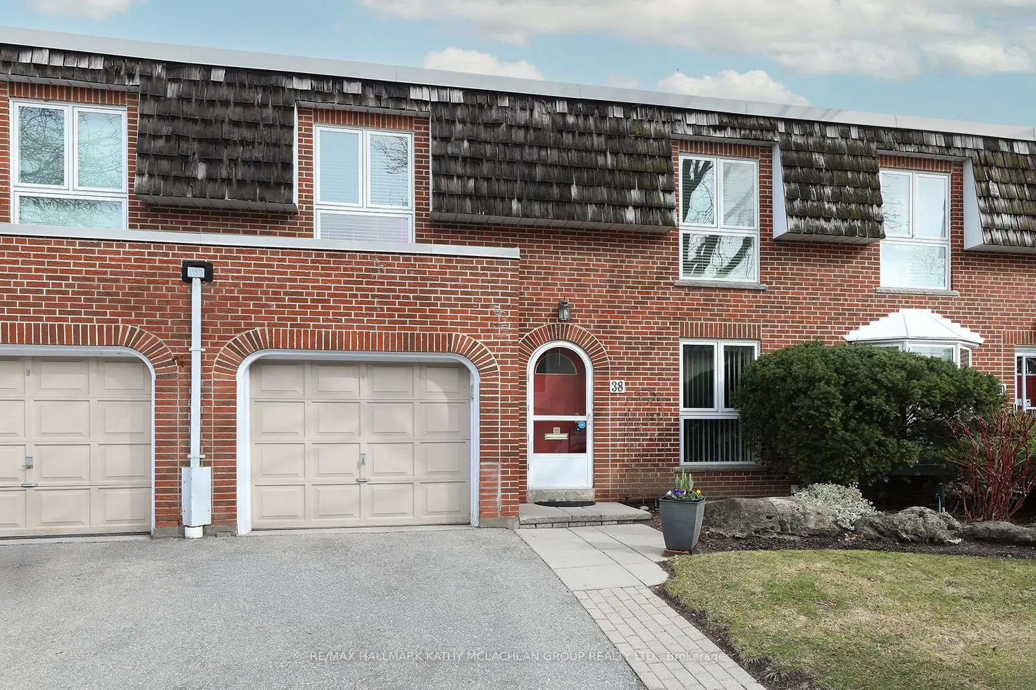 38 Crimson Millway