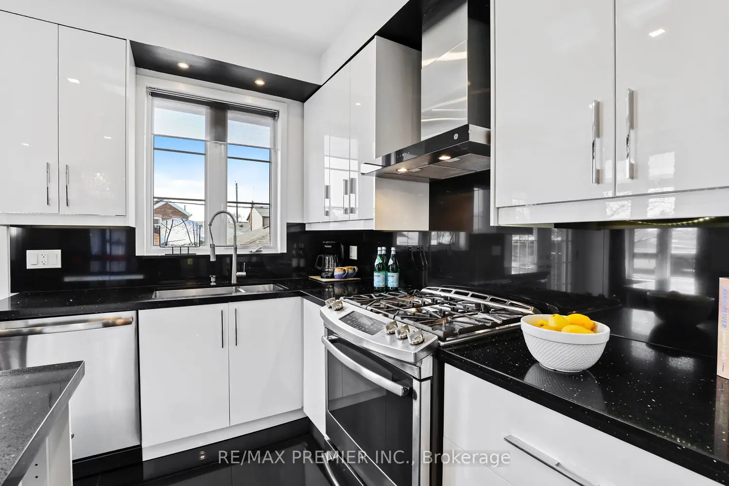 Additional image 6 of 196 Blackthorn Avenue