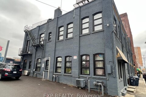 Additional image 8 of 2480 Dundas Street W, Toronto, ON, M6P 1W9