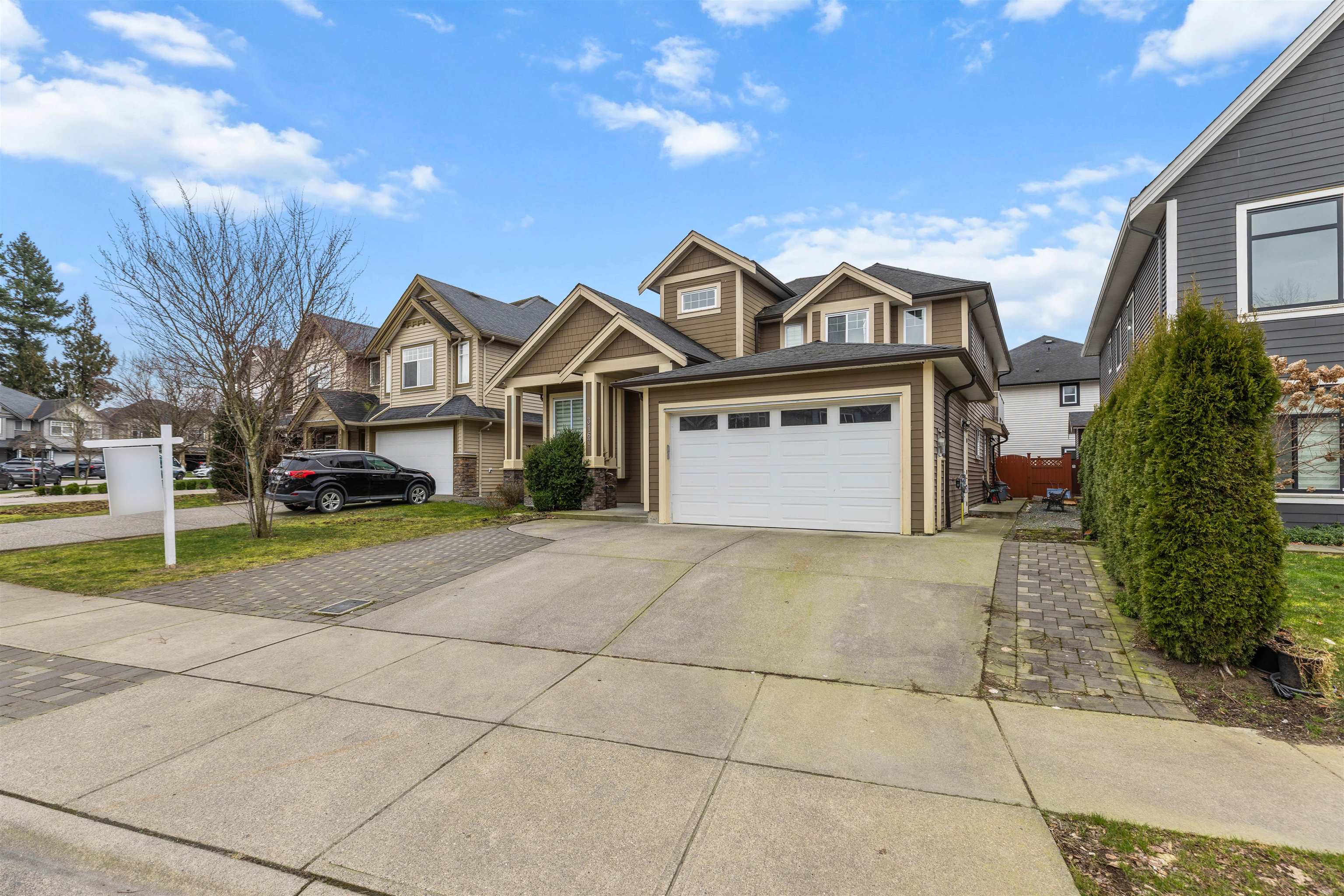 3167 Engineer Crescent, Abbotsford, BC, V4X 0A7 photo 2