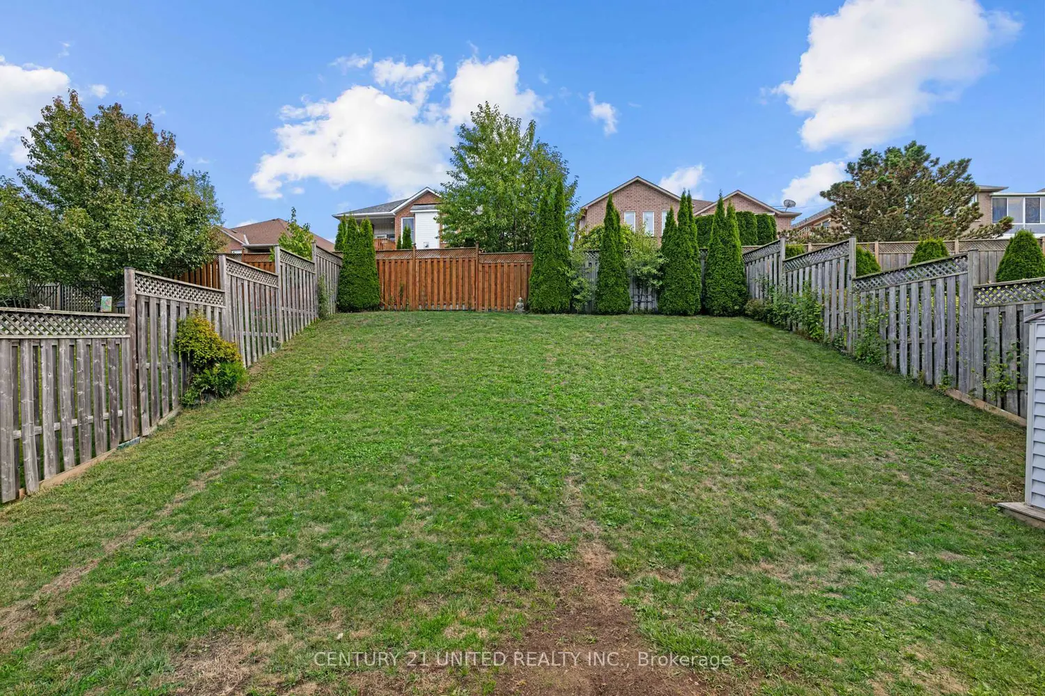 Additional image 16 of 385 Bianco Crescent